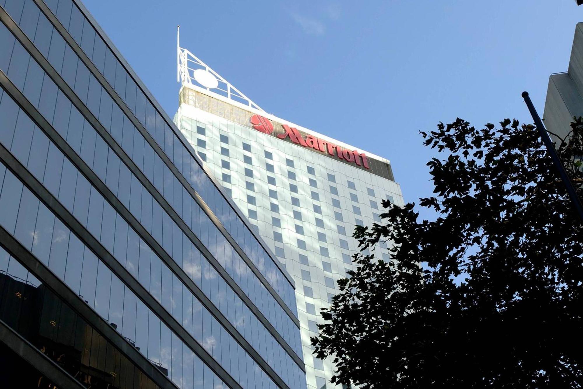 Sydney Harbour Marriott Hotel At Circular Quay Exterior photo The hotel in 2011